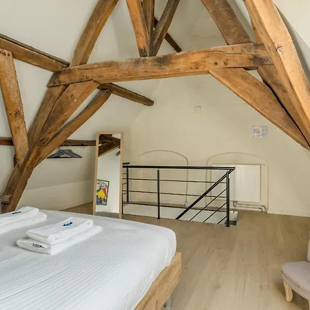Top& Ruim Duplex Woning In Patershol,centrum Gent! דירה גנט